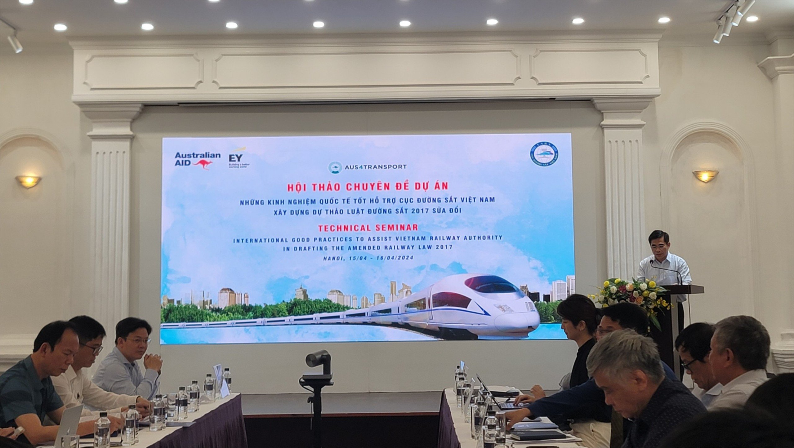 Cục Đường sắt Việt Nam phối hợp với Công ty CP Tư vấn EY Việt Nam tổ chức Hội thảo chuyên đề “Những kinh nghiệm quốc tế tốt hỗ trợ xây dựng Luật Đường sắt sửa đổi”.